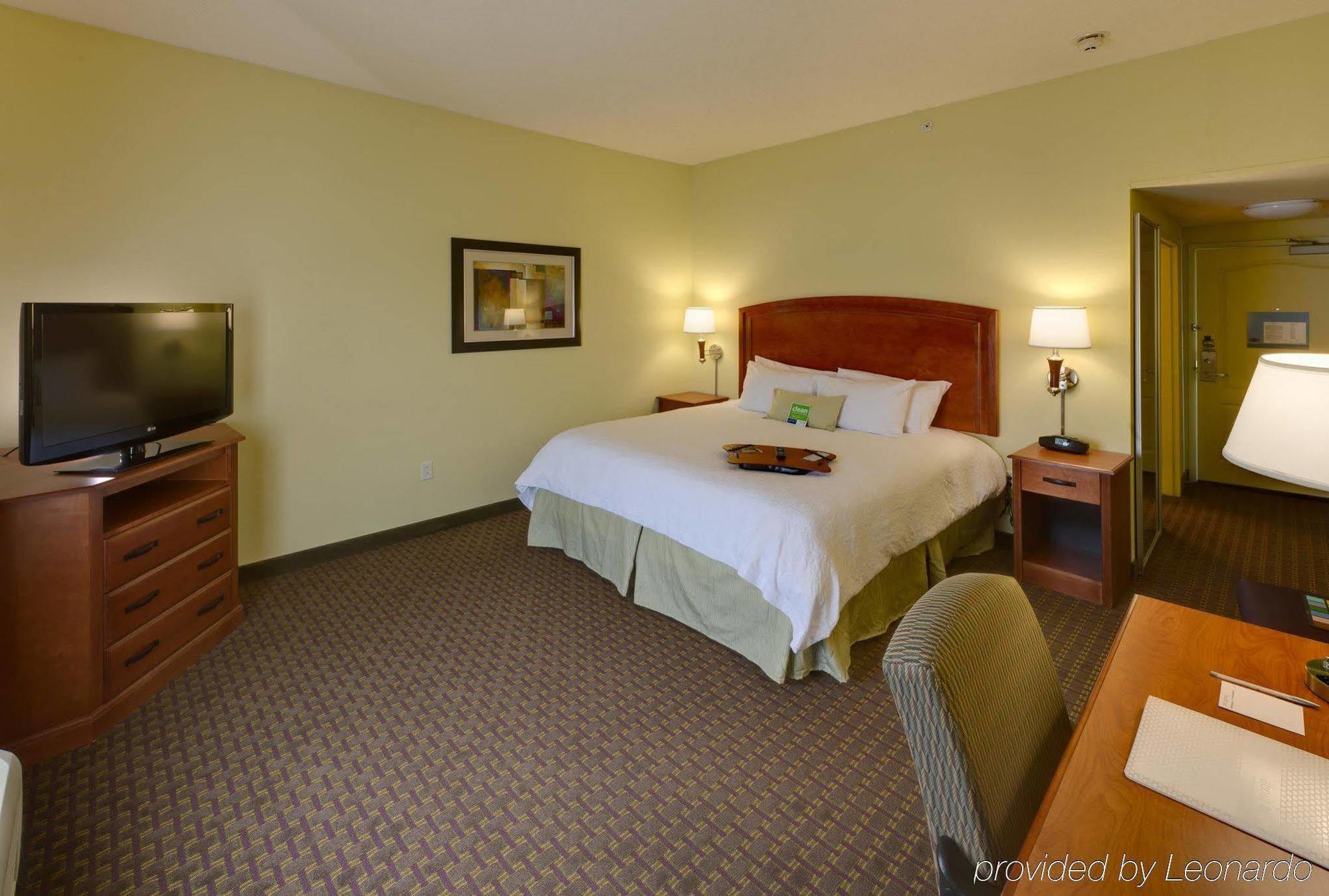 Hampton Inn & Suites Moline-Quad City Int'L Aprt Стая снимка